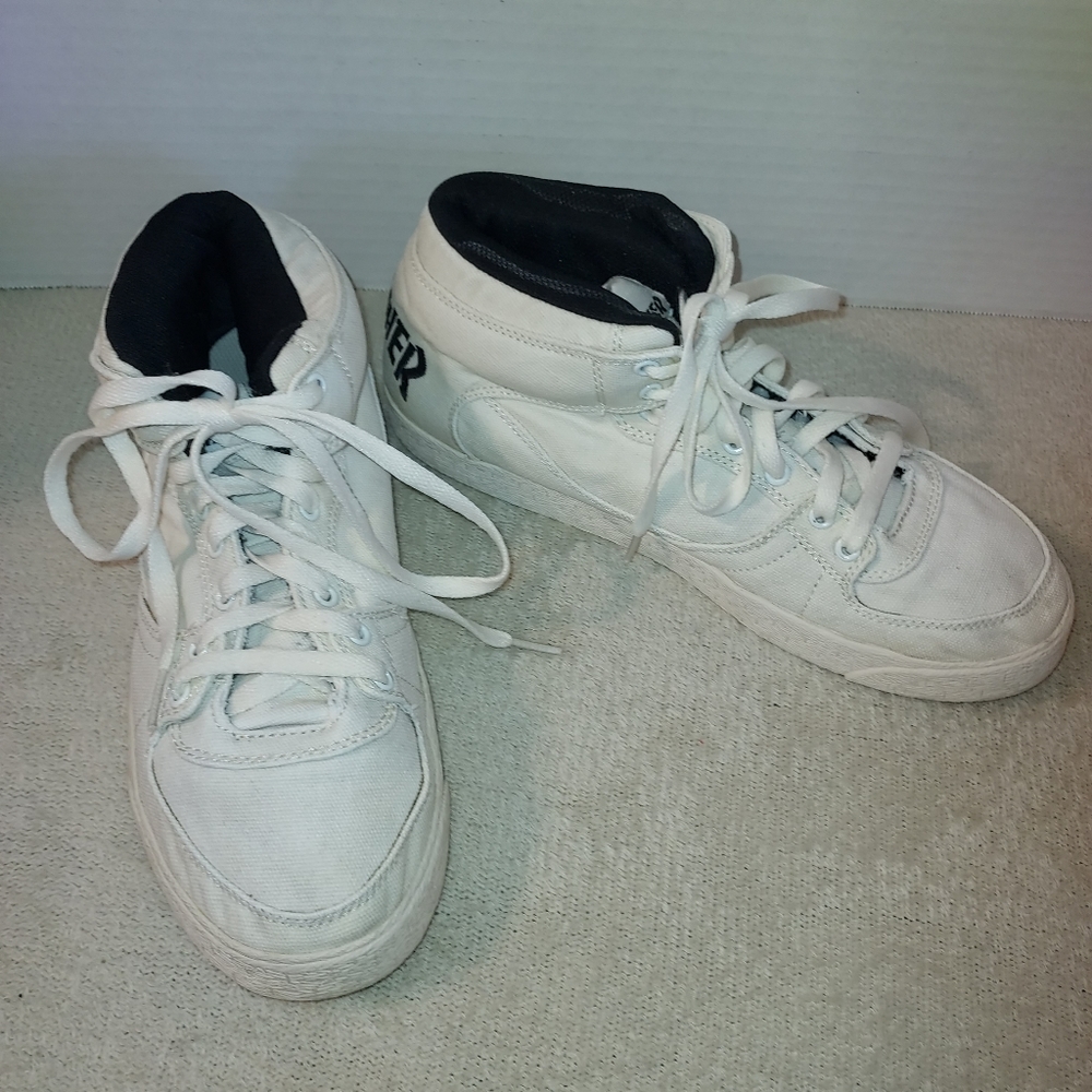Thrasher White Canvas Mid Top Style Skate Shoe size 10